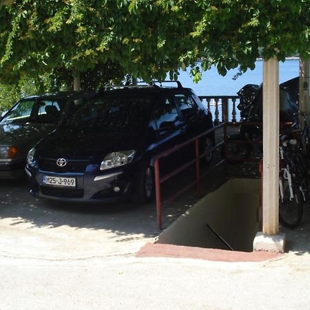 "Azzurra Apartments Molunat Exterior foto