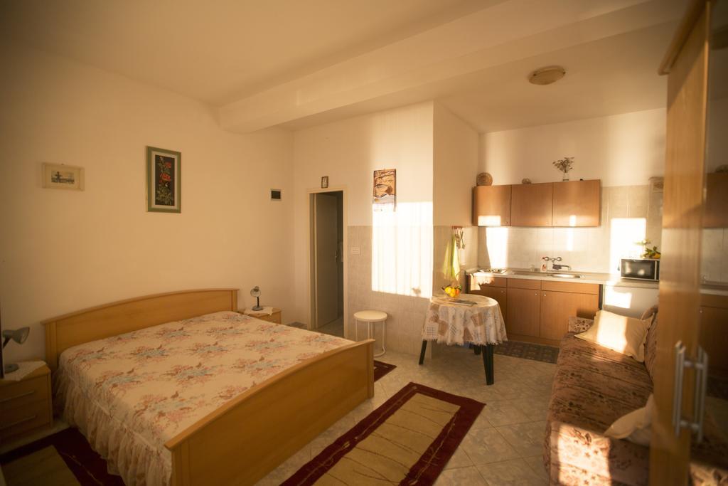"Azzurra Apartments Molunat Zimmer foto